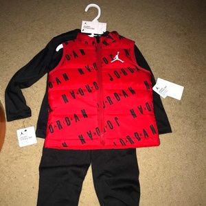 NWT Nike Air Jordan Kids 3T Jogger Set with Puffer Vest & Sweatpants Red/Black